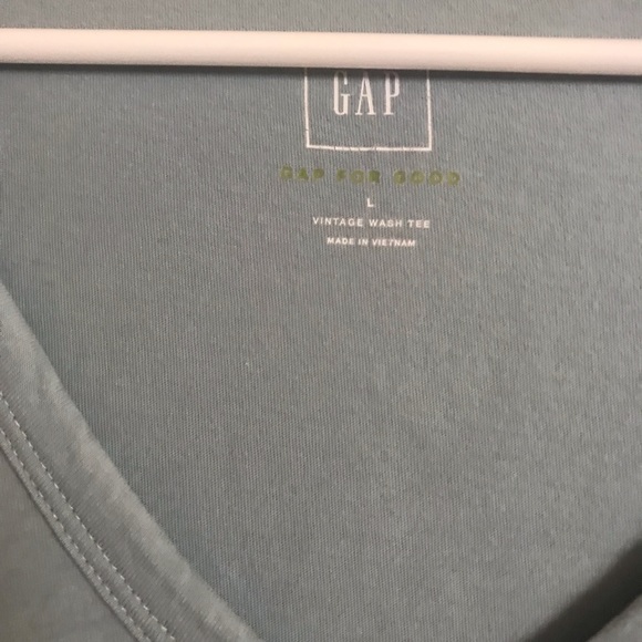 Gap Tee! - Picture 2 of 3